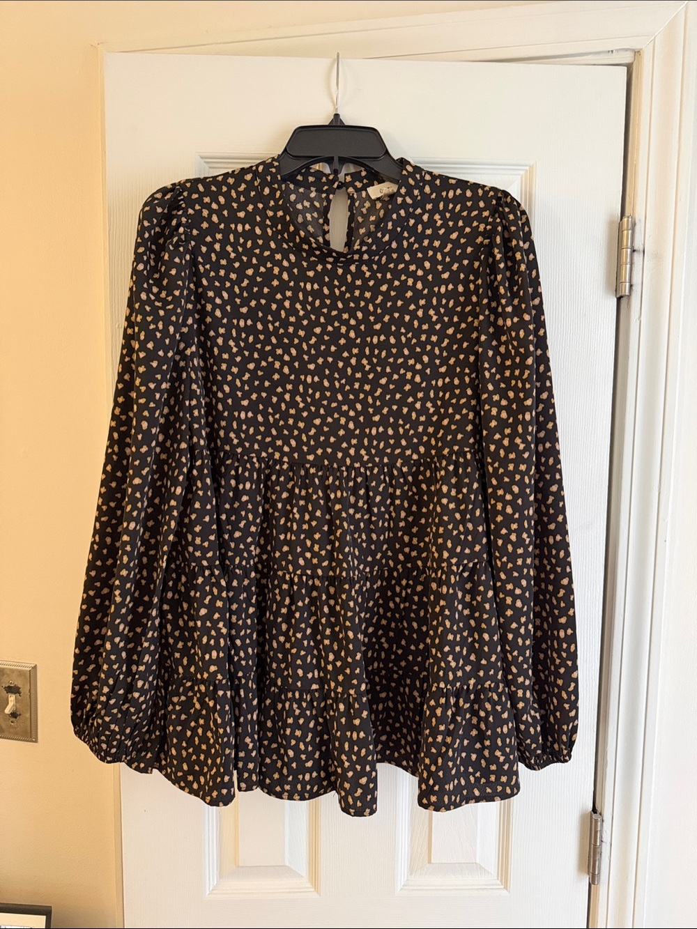 Women's Black Long-Sleeve Printed Peplum Top